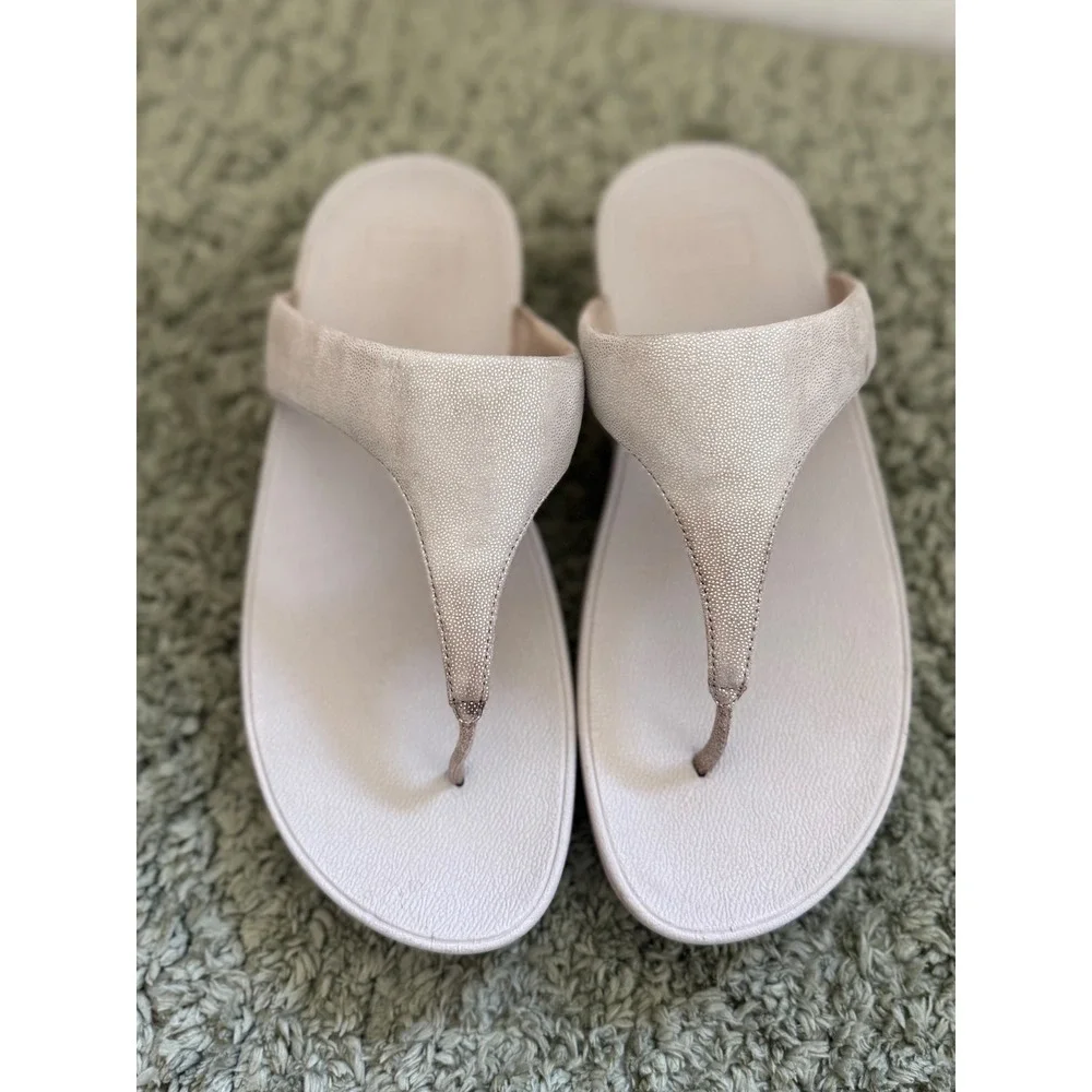 FitFlop Lulu‎ Metallic Champagne Thong Sandals US 9 Microwobbleboard